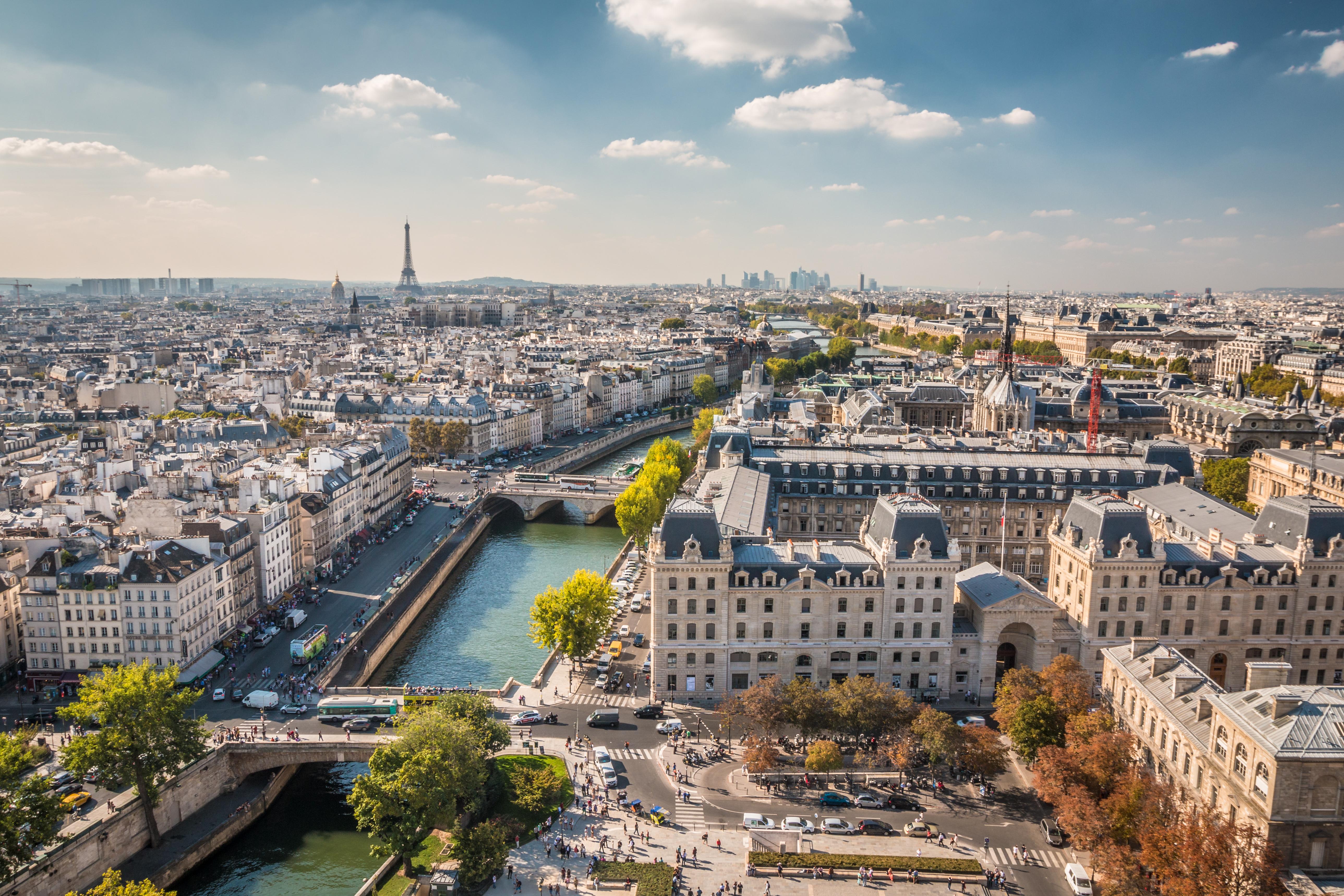 R4 455 Cheap Flights to Paris in 2025/25 momondo