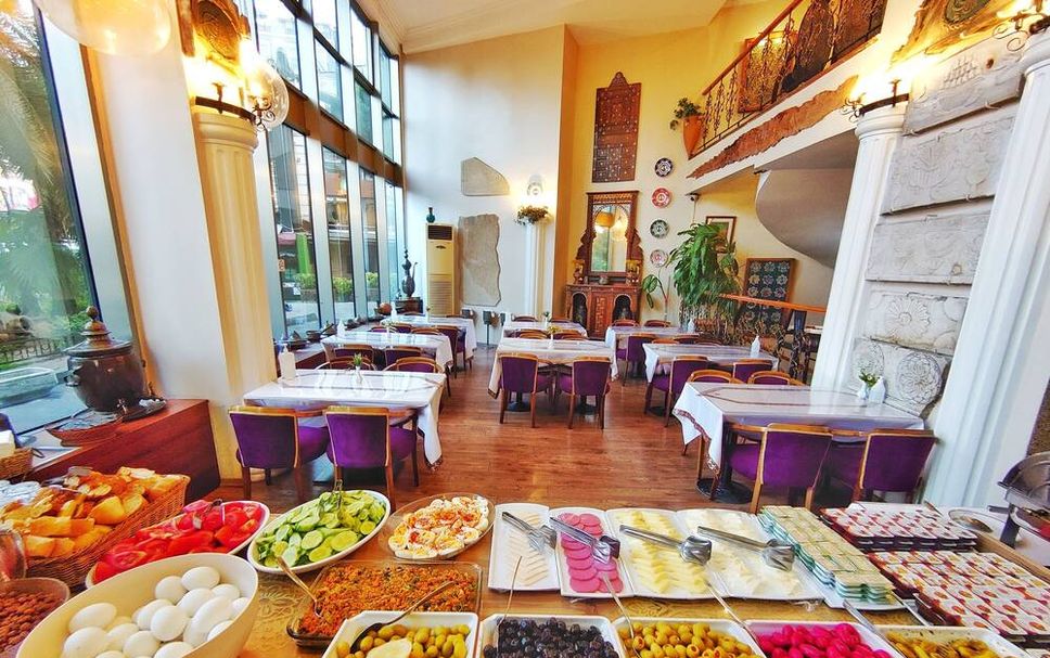Restaurant Photo