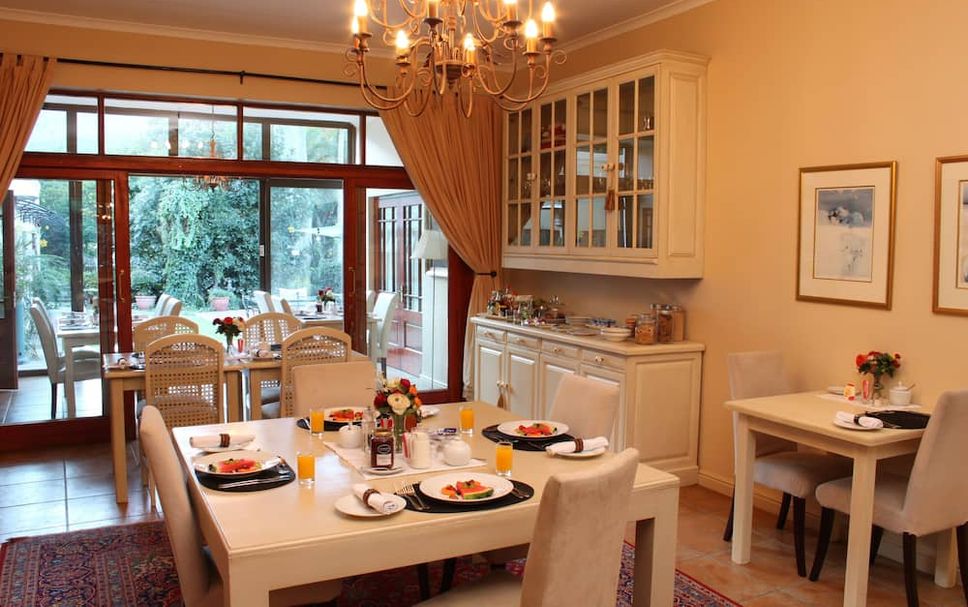 Dining room Photo