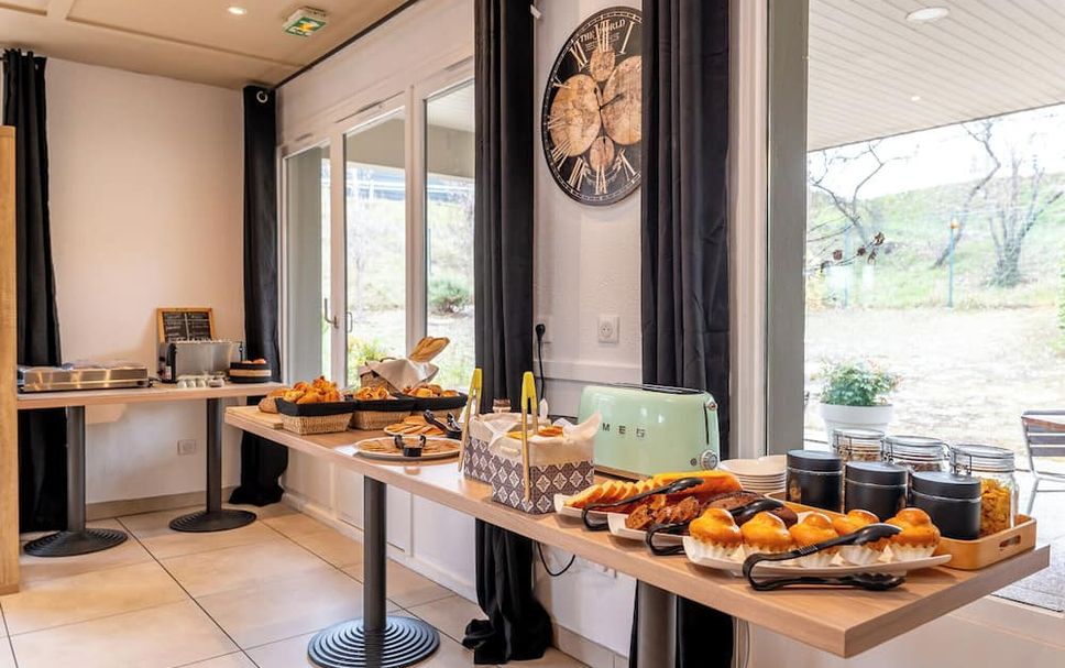 Buffet Photo