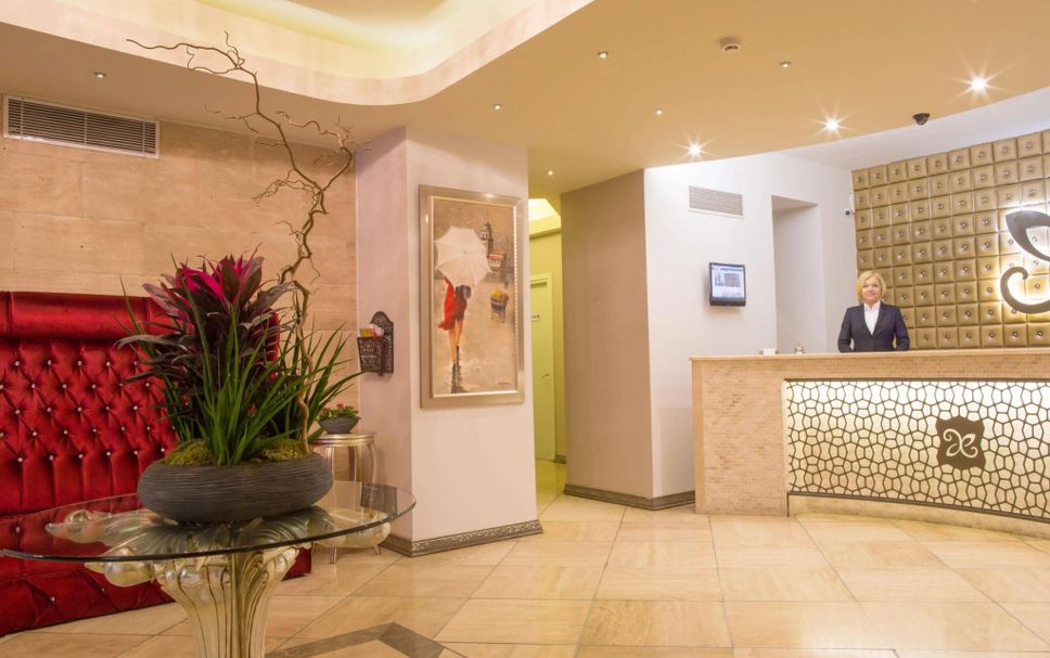Front desk Photo