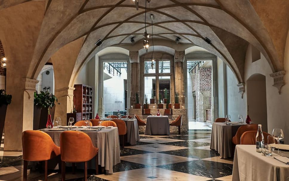 Restaurant Photo