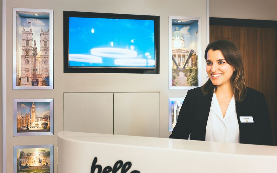 Front desk Photo