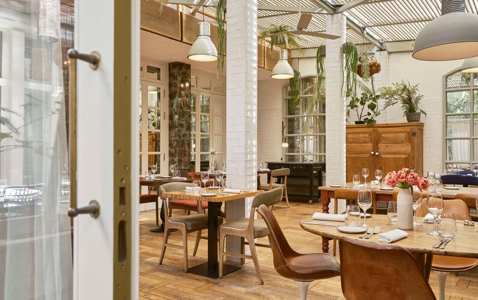 Restaurant Photo