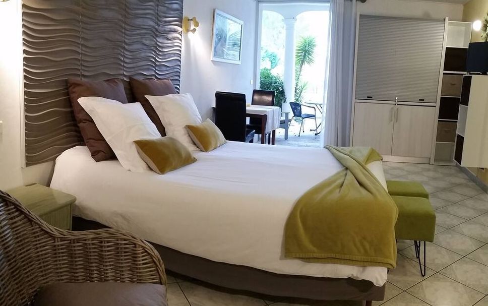 Bedroom Photo